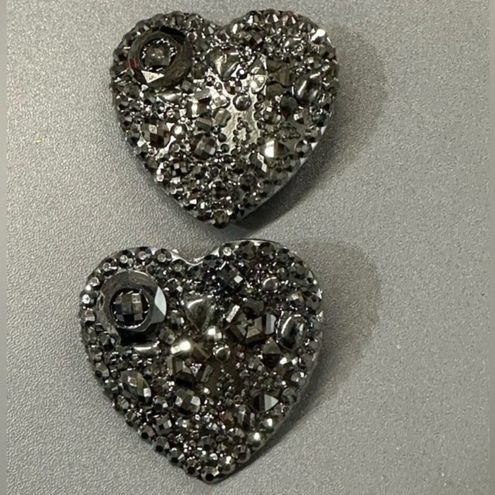 NEW Hair Accessories Clips set of‎ 2 hearts
